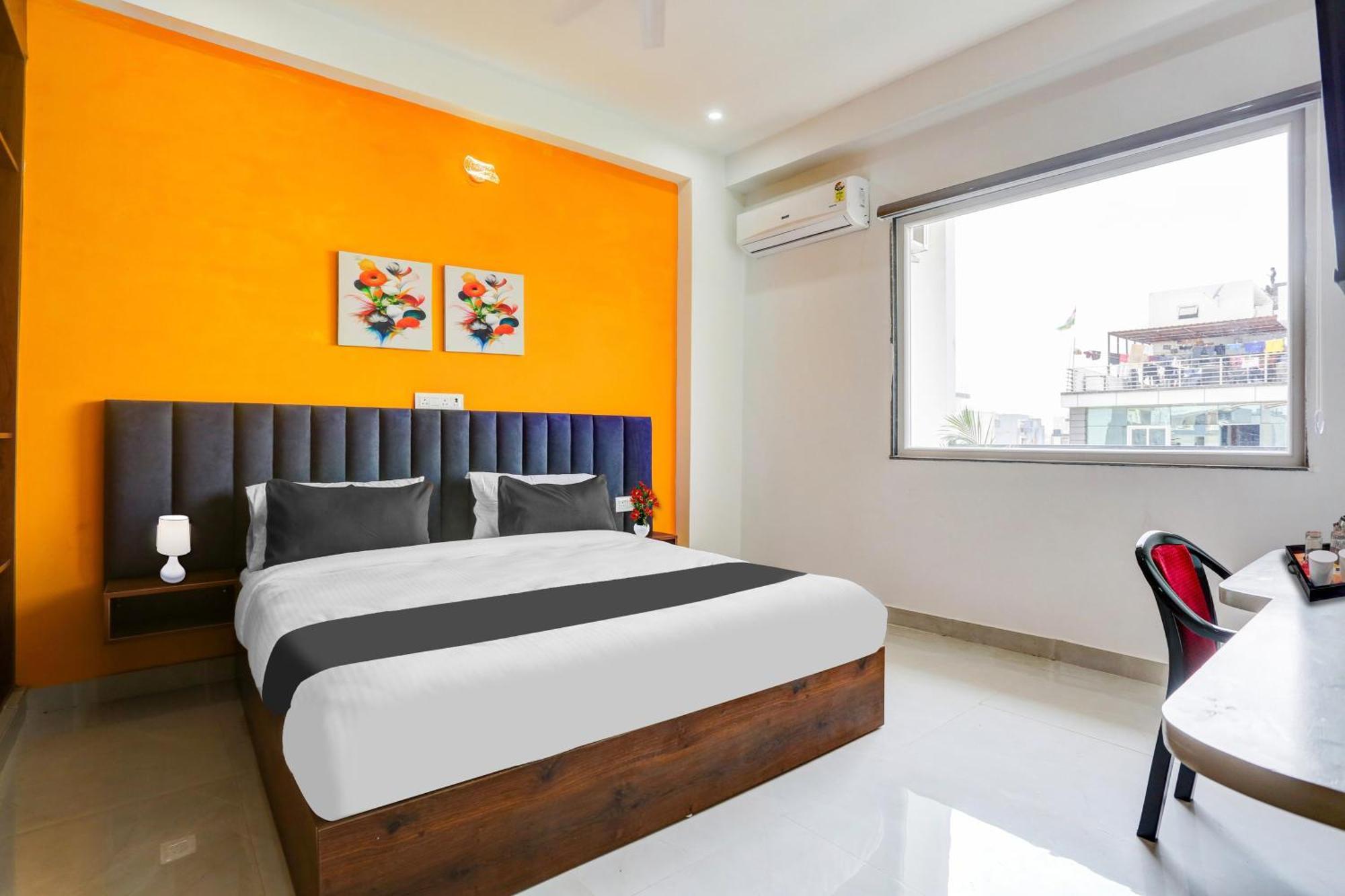 Hotel Super Townhouse Sector 69 Gurgaon Exterior foto
